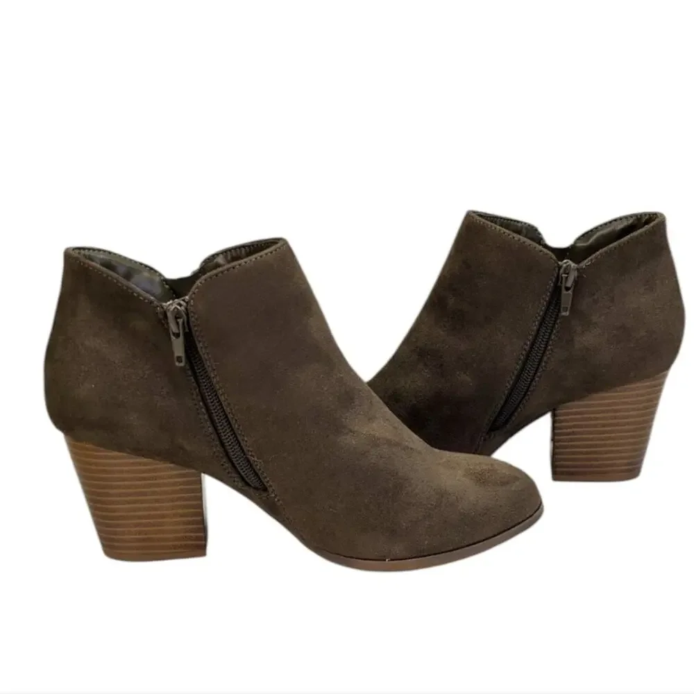 Style & Co Ankle Masrina Booties EUC Size 8W    S3780